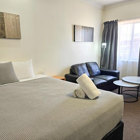 Ascot Lodge Motor Inn Kingaroy Dış mekan fotoğraf