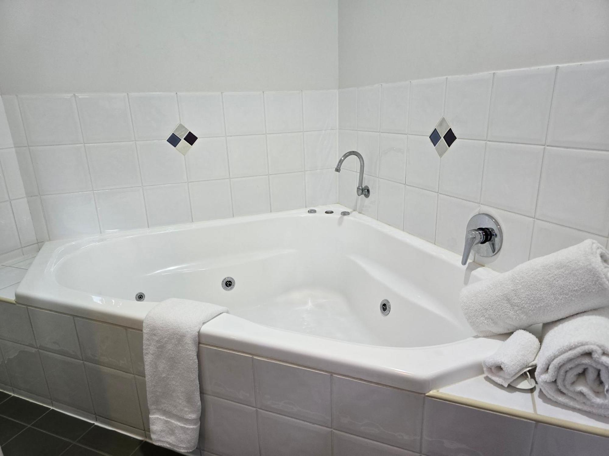 Ascot Lodge Motor Inn Kingaroy Dış mekan fotoğraf
