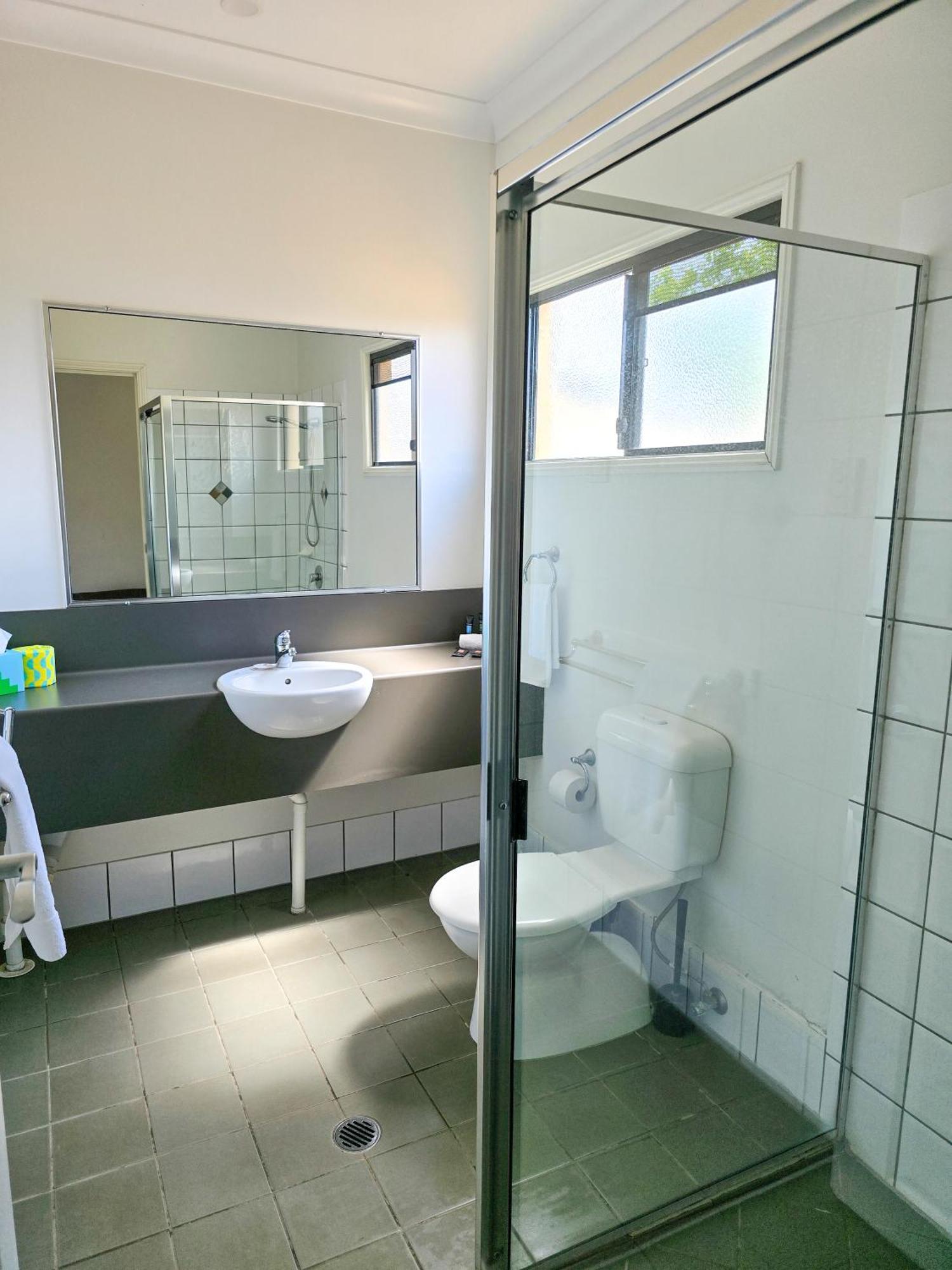 Ascot Lodge Motor Inn Kingaroy Dış mekan fotoğraf