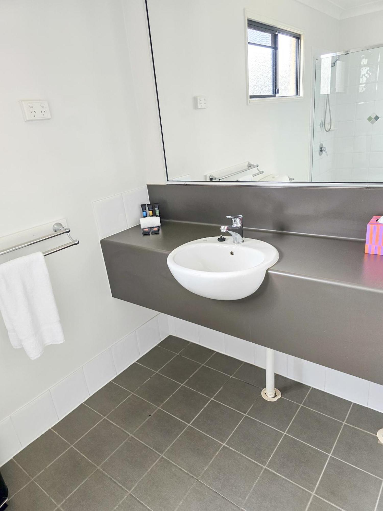 Ascot Lodge Motor Inn Kingaroy Dış mekan fotoğraf